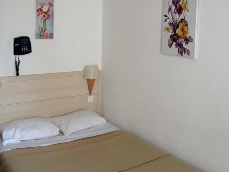 Hotel Vieille Tour Rouen Esterno foto